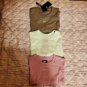 *BRAND NEW* Nike T-shirts (3)